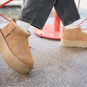 Platform Mini Uggs
